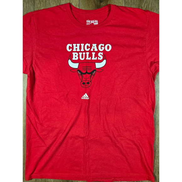 Adidas Chicago Bulls T-Shirt Men’s L Red NBA Short Sleeve Streetwear Sport Tee - Picture 1 of 6